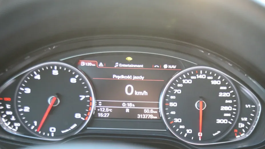 AUDI A8 -