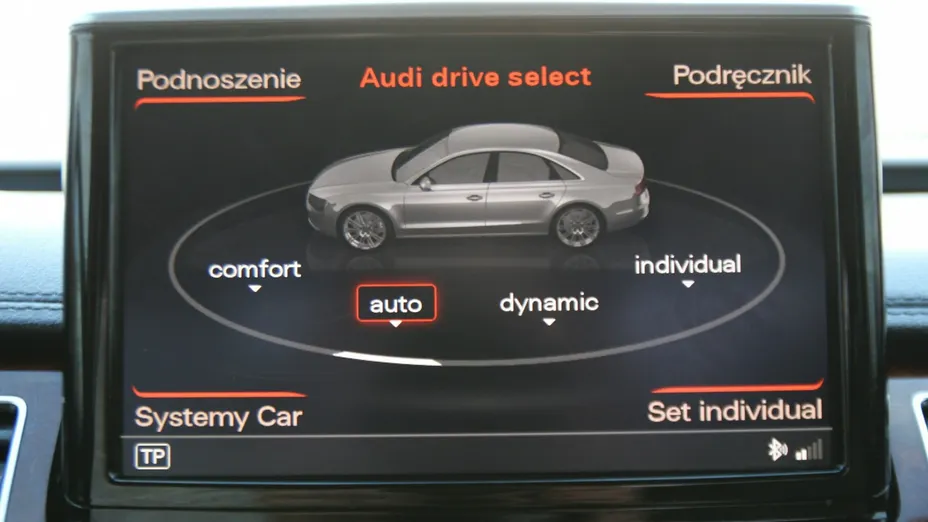 AUDI A8 -