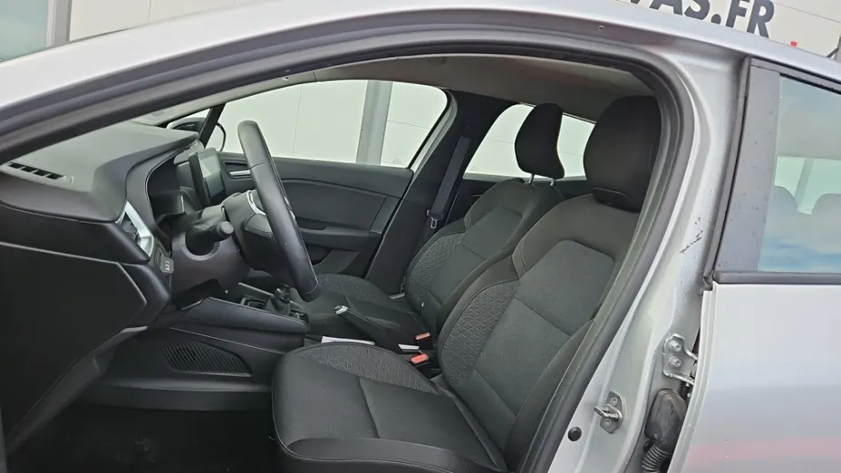 RENAULT Clio -