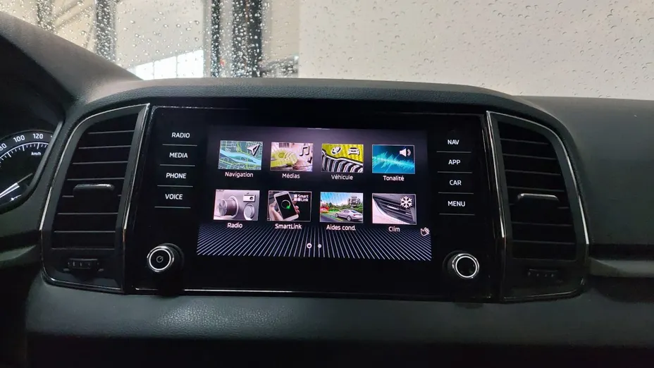 SKODA Karoq -