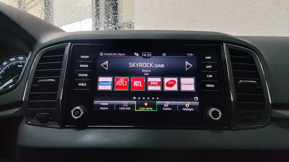 SKODA Karoq -
