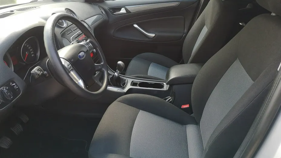FORD Mondeo -