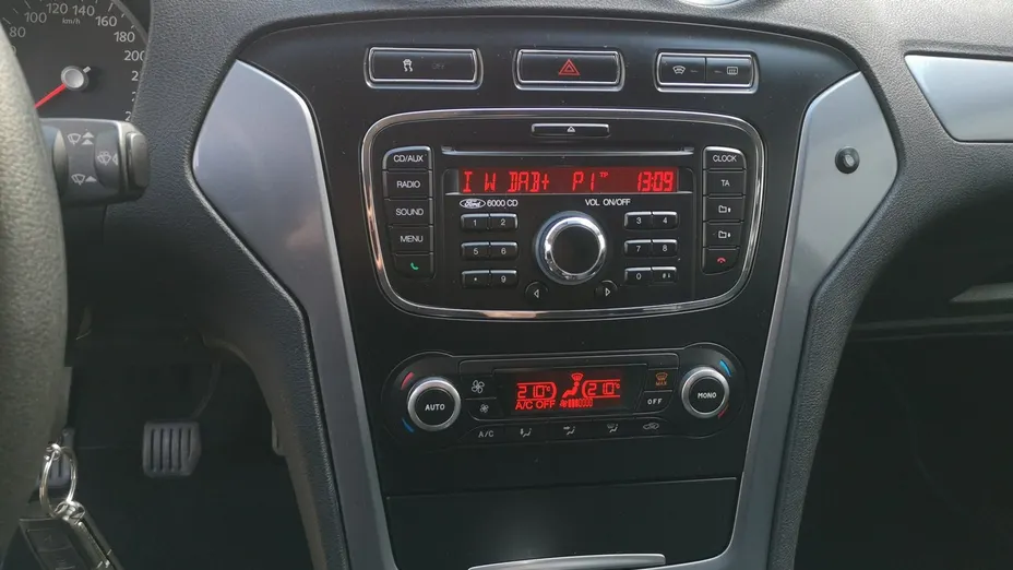 FORD Mondeo -