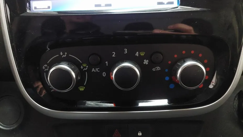 RENAULT Trafic -