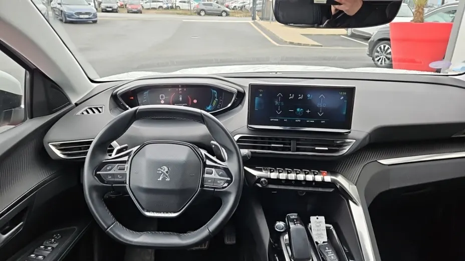 PEUGEOT 3008 -