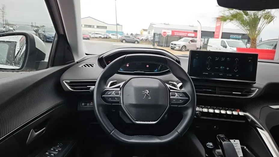 PEUGEOT 3008 -