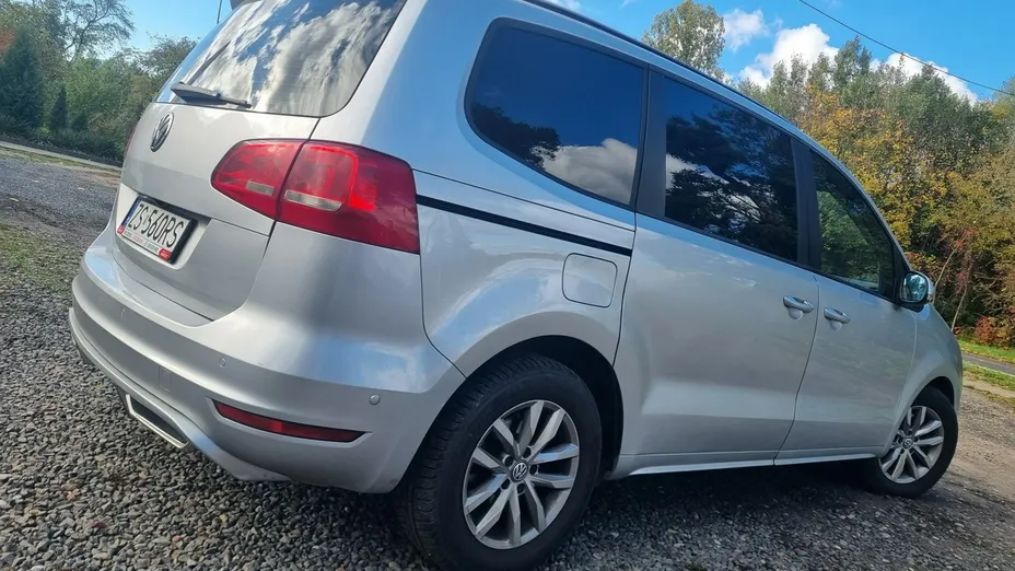 VOLKSWAGEN Sharan -