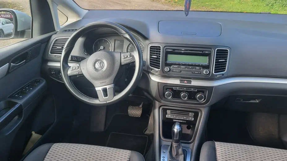 VOLKSWAGEN Sharan -