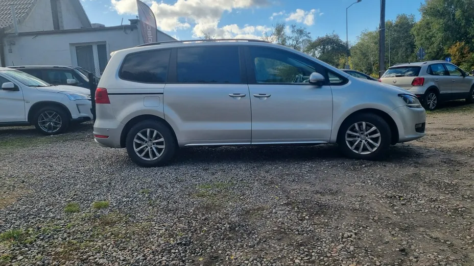 VOLKSWAGEN Sharan -