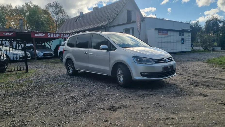 VOLKSWAGEN Sharan -