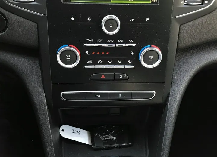 RENAULT Megane -