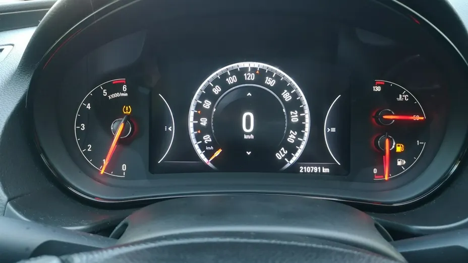 OPEL Insignia -