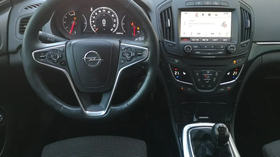 OPEL Insignia -