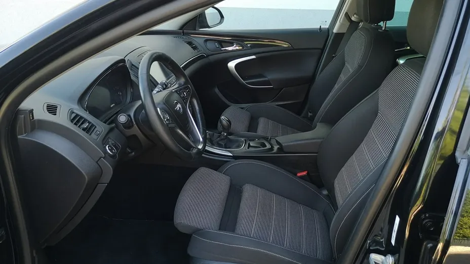 OPEL Insignia -