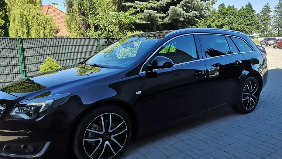 OPEL Insignia -