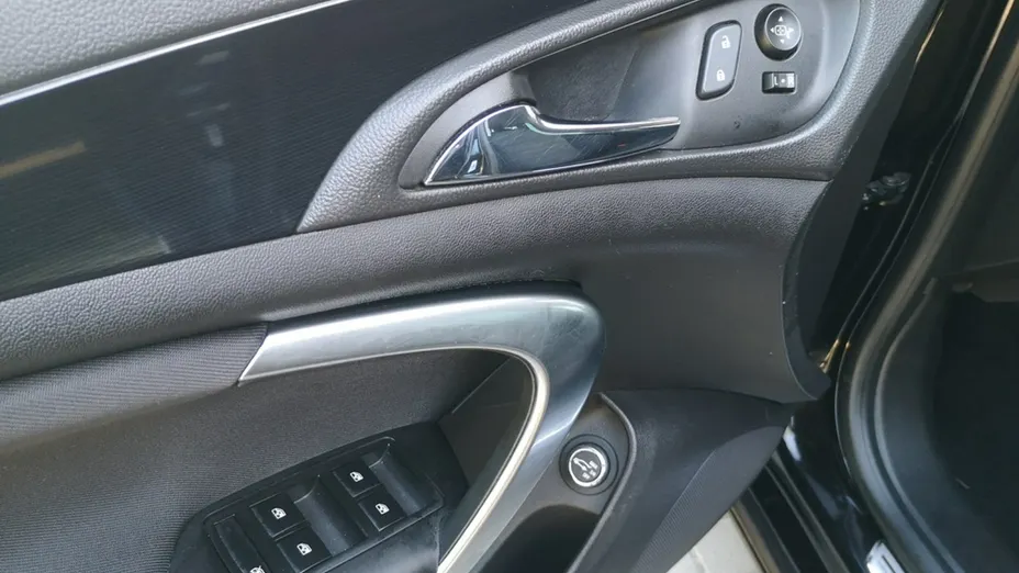 OPEL Insignia -