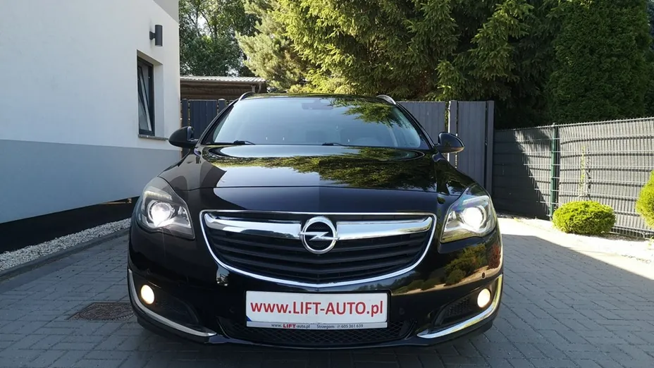 OPEL Insignia -