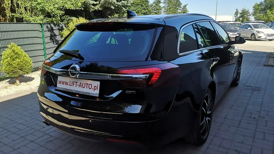 OPEL Insignia -