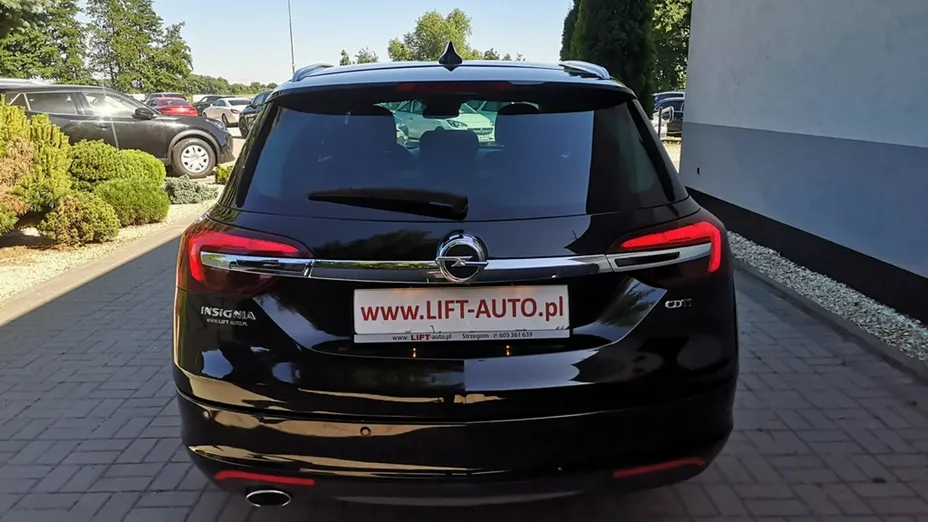 OPEL Insignia -