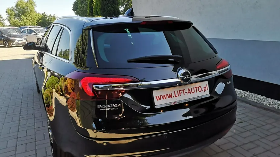 OPEL Insignia -