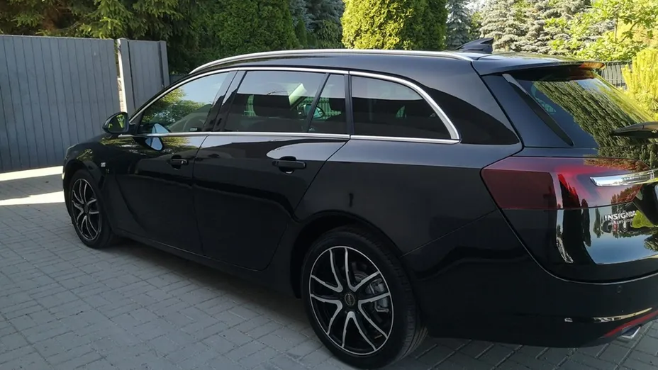 OPEL Insignia -