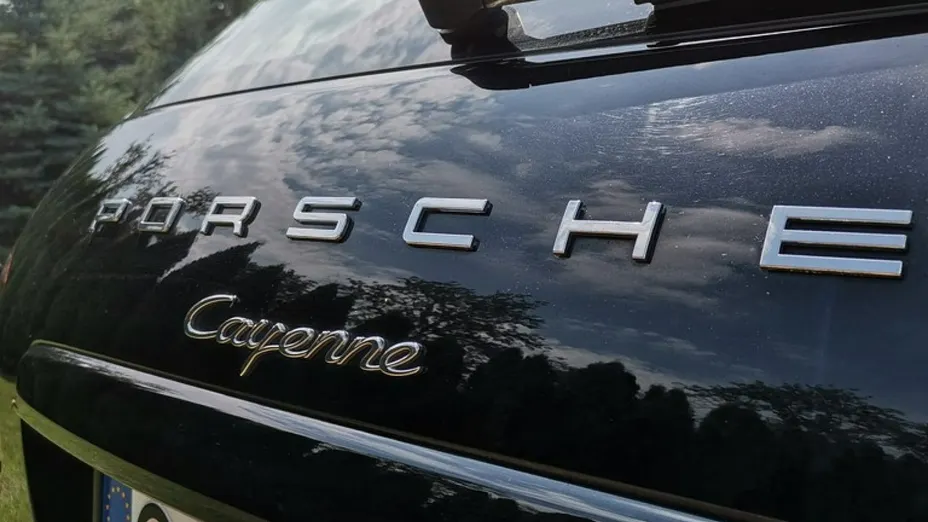 PORSCHE Cayenne -