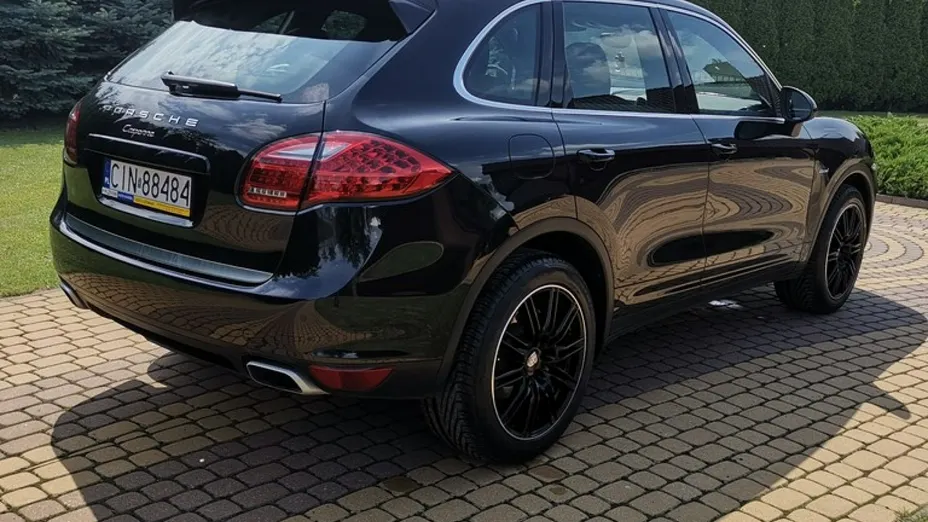 PORSCHE Cayenne -