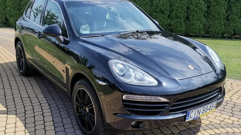 PORSCHE Cayenne -