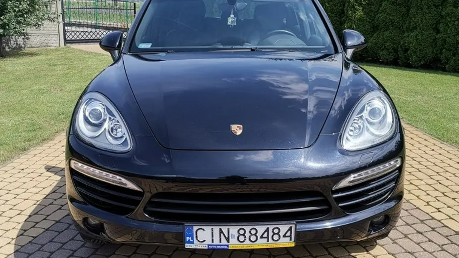 PORSCHE Cayenne -
