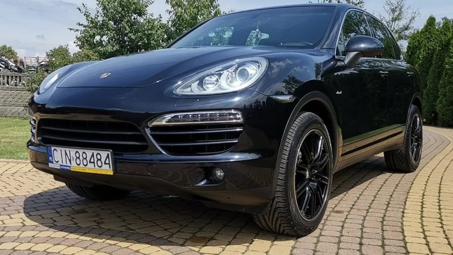 PORSCHE Cayenne -