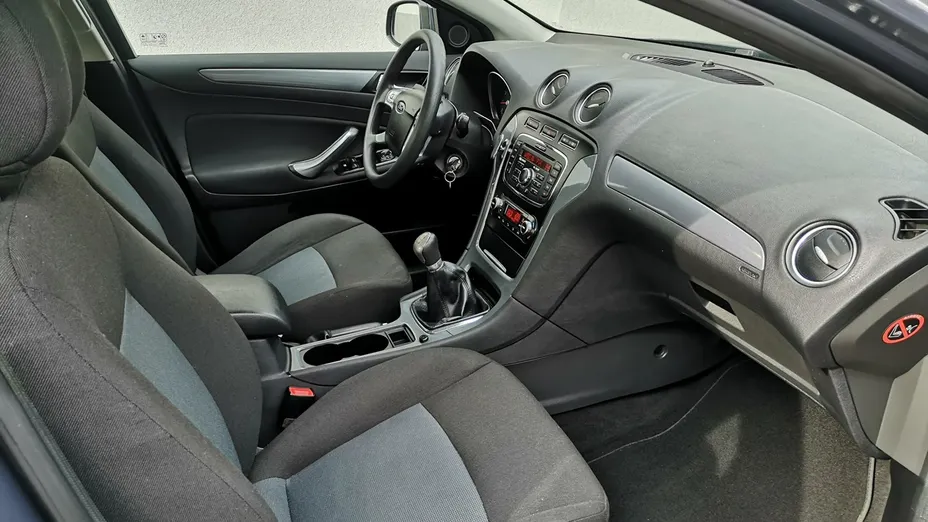 FORD Mondeo -