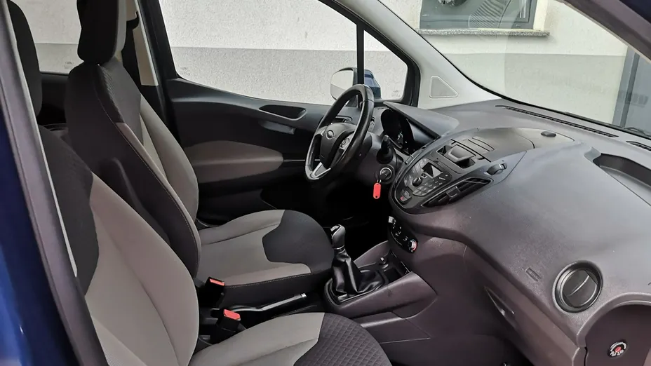 FORD Tourneo Courier -
