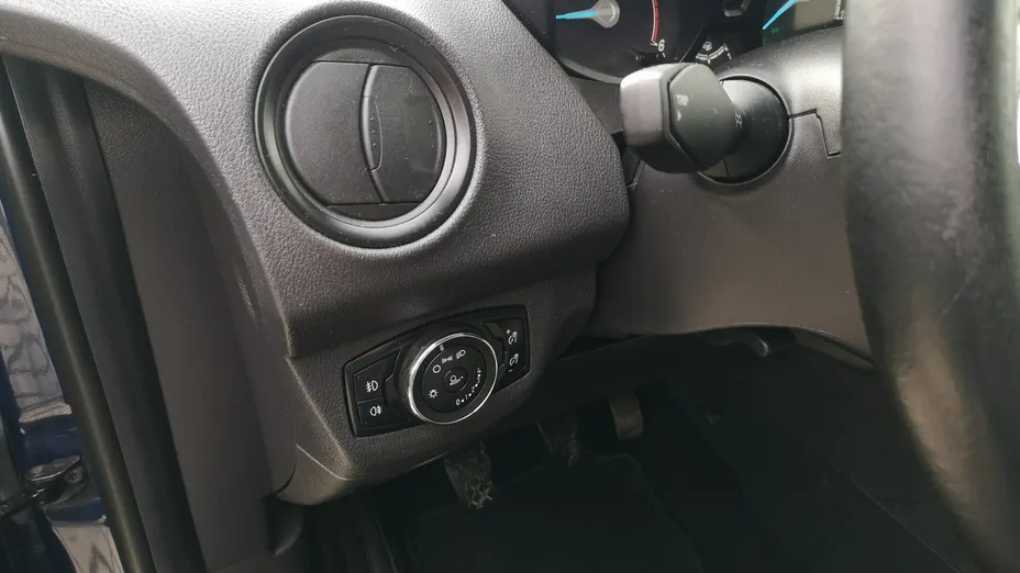 FORD Tourneo Courier -