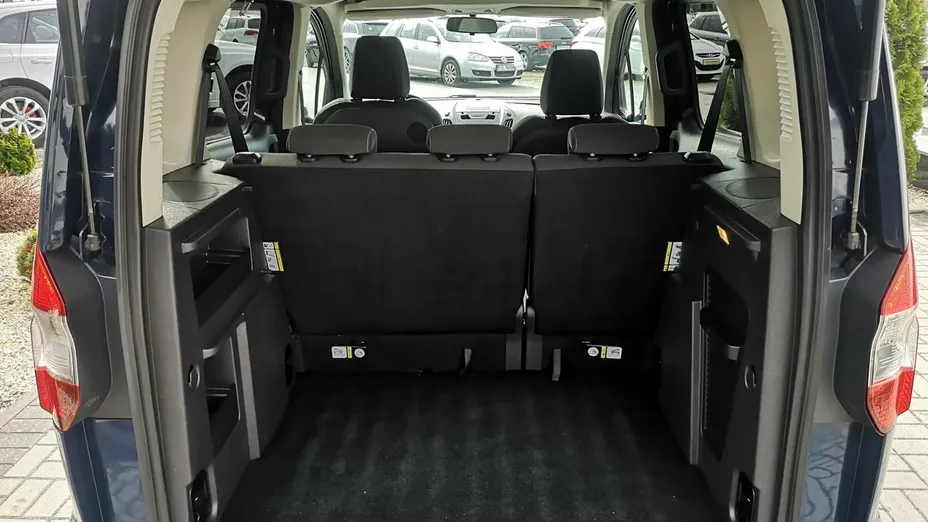 FORD Tourneo Courier -