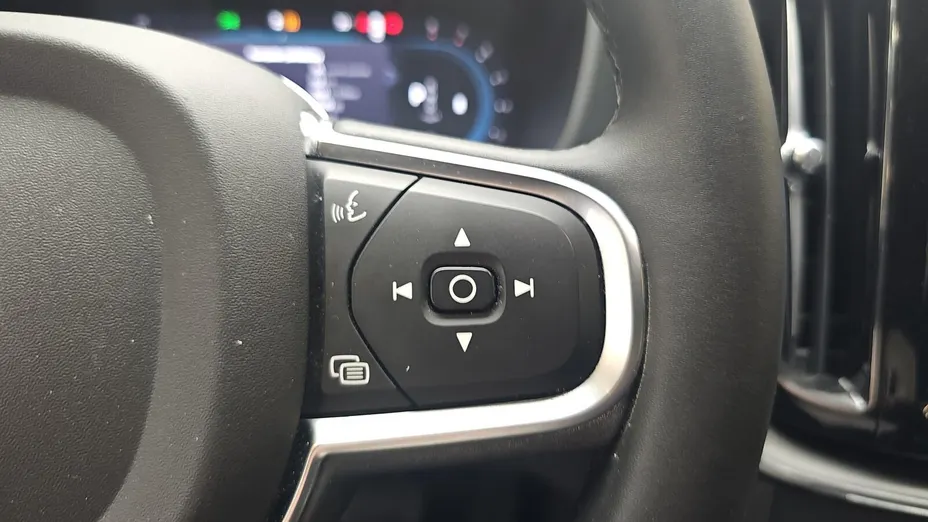 VOLVO XC60 XC60 B4 B Essential aut