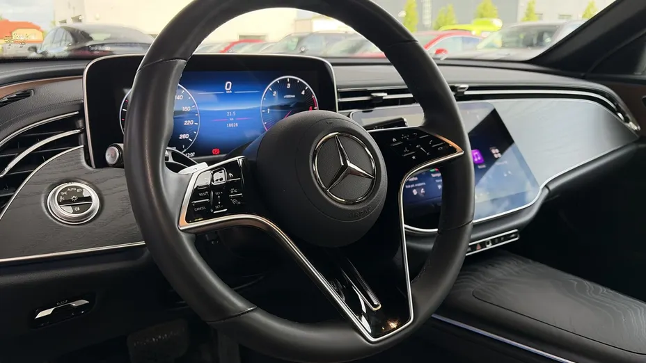 MERCEDES-BENZ E Klasa E 220 d mHEV 4-Matic Avantgarde 9G-Tronic