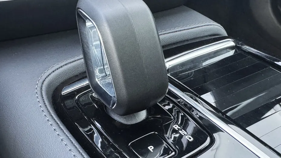 VOLVO V60 V60 T6 AWD Plug-In Hybrid Plus Dark aut