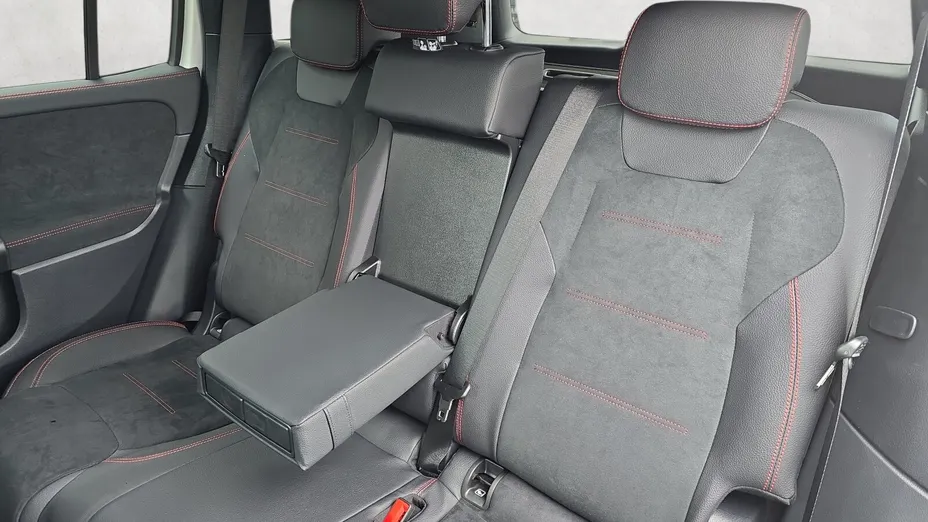 MERCEDES-BENZ GLB GLB 200 d AMG Line 8G-DCT