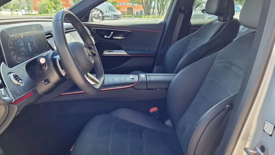 MERCEDES-BENZ E Klasa E 220 d mHEV 4-Matic AMG 9G-Tronic