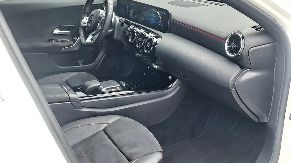 MERCEDES-BENZ A Klasa A 200 AMG Line 7G-DCT