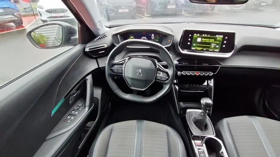 PEUGEOT 2008 -