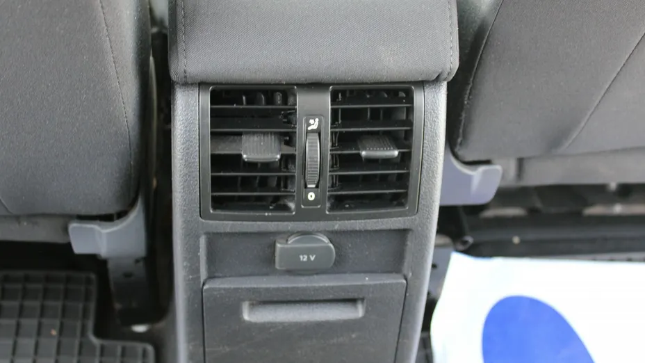 VOLKSWAGEN Caddy -