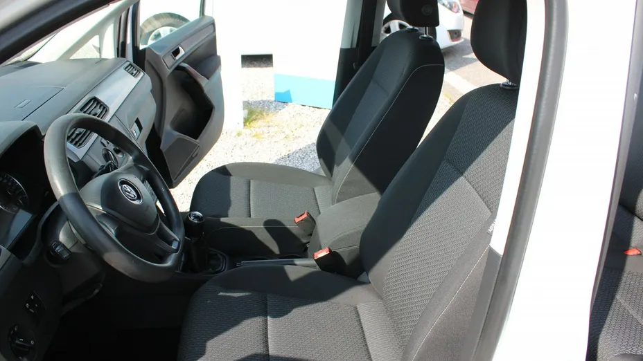 VOLKSWAGEN Caddy -