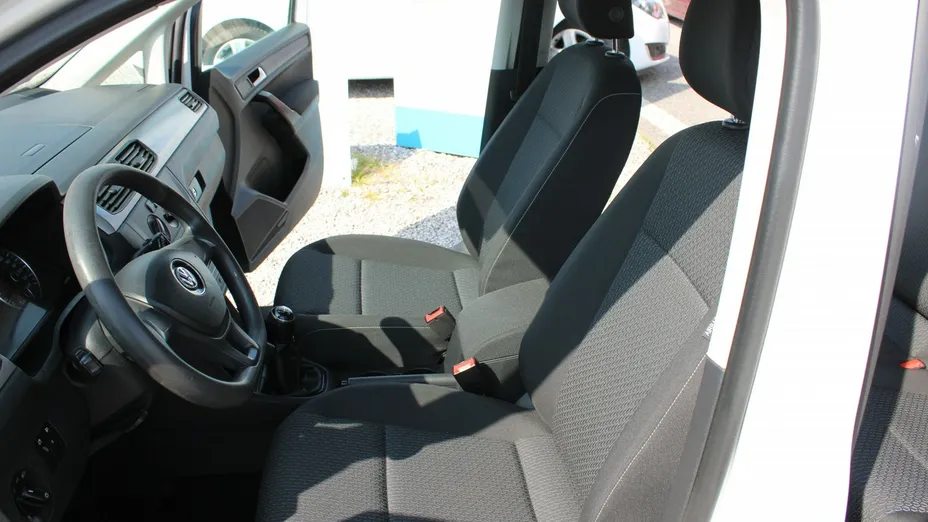 VOLKSWAGEN Caddy -