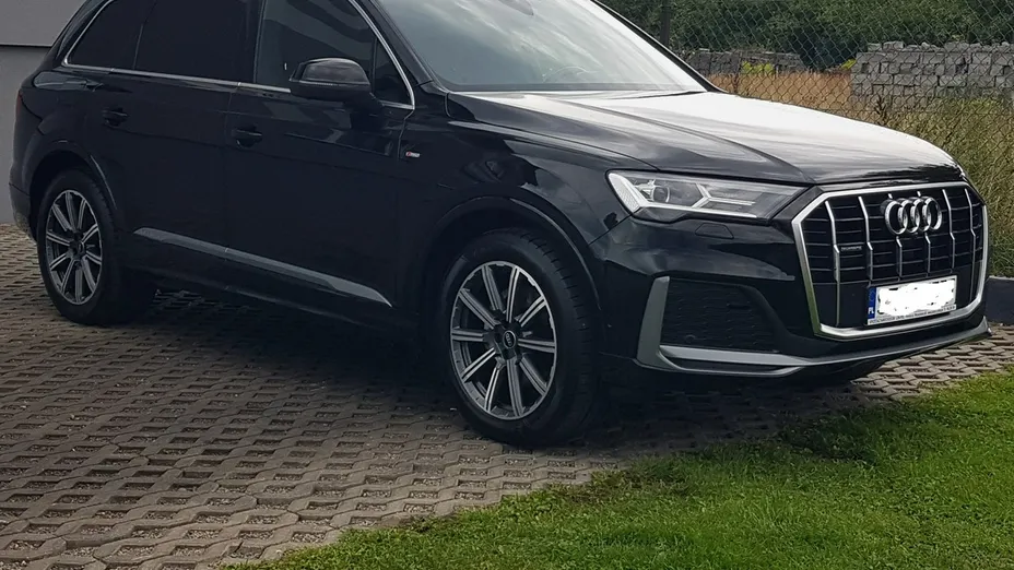 AUDI Q7 -