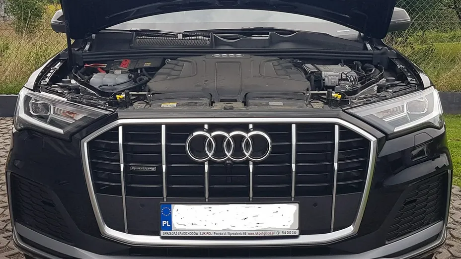 AUDI Q7 -