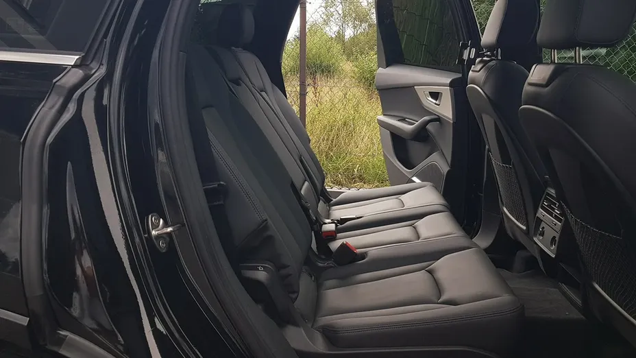 AUDI Q7 -