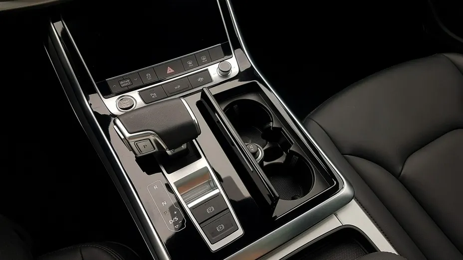 AUDI Q7 -