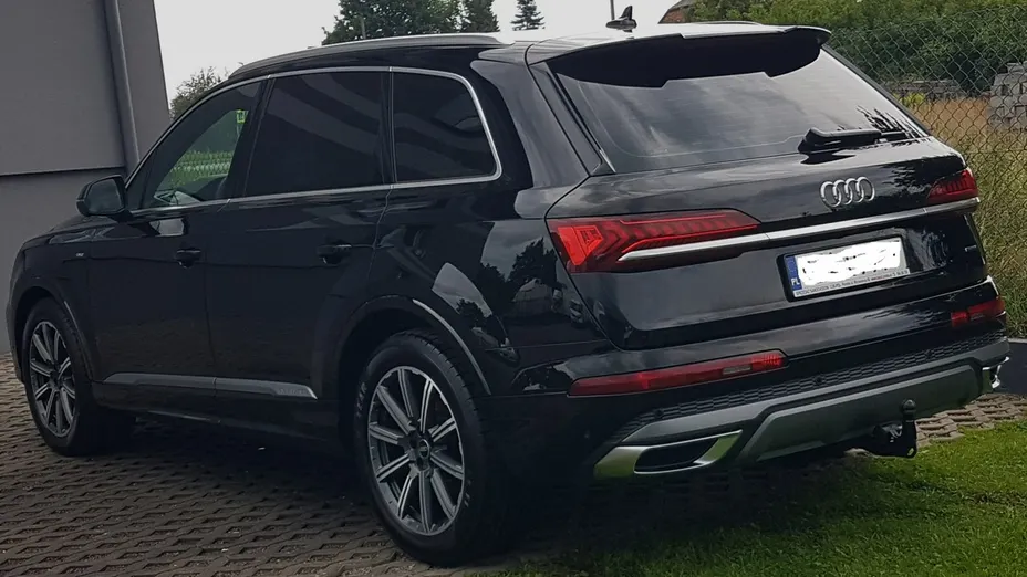 AUDI Q7 -