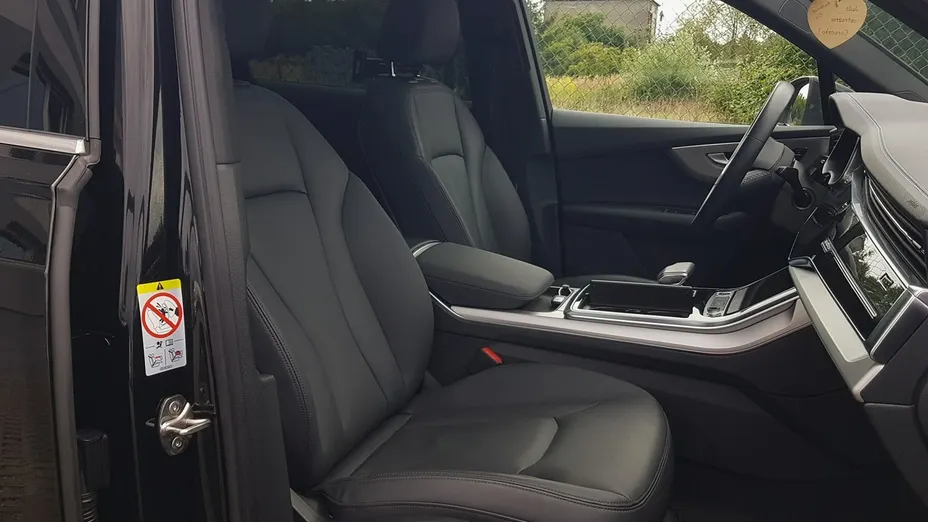 AUDI Q7 -